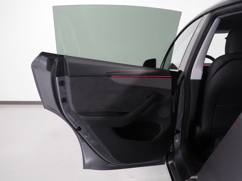 2026 Tesla Model Y Long Range AWD *AUTOPILOT, NAVIGATION, SAFETY ALERTS, ADAPTIVE CRUISE, AUTOMATIC PARKING, SURROUND CAMERAS, PANORAMA GLASS ROOF, CLIMATE SEATS, HEATED STEERING, WIRELESS CHARGING Round Rock TX