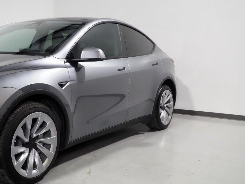 2026 Tesla Model Y Long Range AWD *AUTOPILOT, NAVIGATION, SAFETY ALERTS, ADAPTIVE CRUISE, AUTOMATIC PARKING, SURROUND CAMERAS, PANORAMA GLASS ROOF, CLIMATE SEATS, HEATED STEERING, WIRELESS CHARGING Round Rock TX