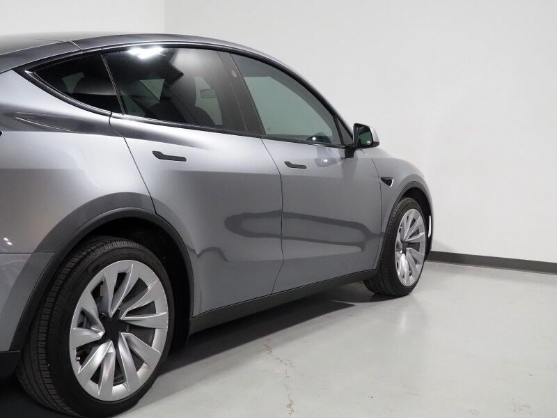 2026 Tesla Model Y Long Range AWD *AUTOPILOT, NAVIGATION, SAFETY ALERTS, ADAPTIVE CRUISE, AUTOMATIC PARKING, SURROUND CAMERAS, PANORAMA GLASS ROOF, CLIMATE SEATS, HEATED STEERING, WIRELESS CHARGING Round Rock TX