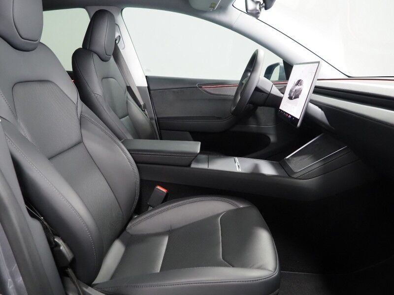 2026 Tesla Model Y Long Range AWD *AUTOPILOT, NAVIGATION, SAFETY ALERTS, ADAPTIVE CRUISE, AUTOMATIC PARKING, SURROUND CAMERAS, PANORAMA GLASS ROOF, CLIMATE SEATS, HEATED STEERING, WIRELESS CHARGING Round Rock TX