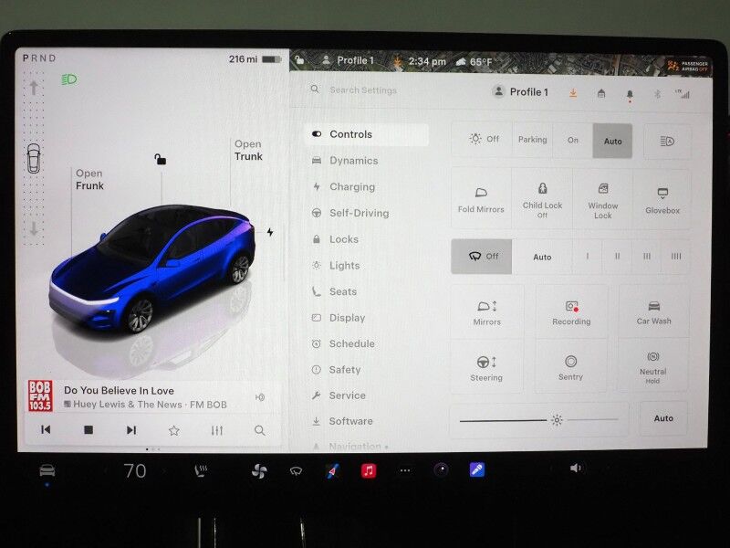 2026 Tesla Model Y Long Range AWD *AUTOPILOT, NAVIGATION, SAFETY ALERTS, ADAPTIVE CRUISE, AUTOMATIC PARKING, SURROUND CAMERAS, PANORAMA GLASS ROOF, CLIMATE SEATS, HEATED STEERING, WIRELESS CHARGING Round Rock TX