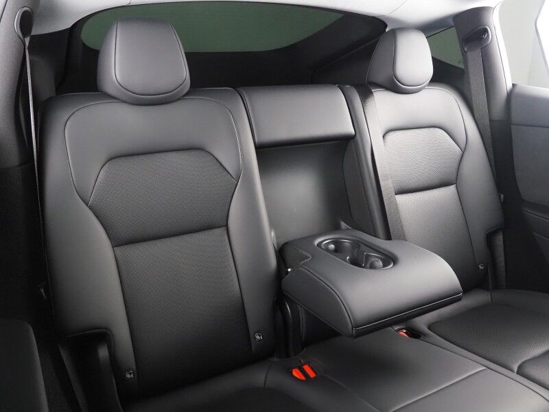 2026 Tesla Model Y Long Range AWD *AUTOPILOT, NAVIGATION, SAFETY ALERTS, ADAPTIVE CRUISE, AUTOMATIC PARKING, SURROUND CAMERAS, PANORAMA GLASS ROOF, CLIMATE SEATS, HEATED STEERING, WIRELESS CHARGING Round Rock TX