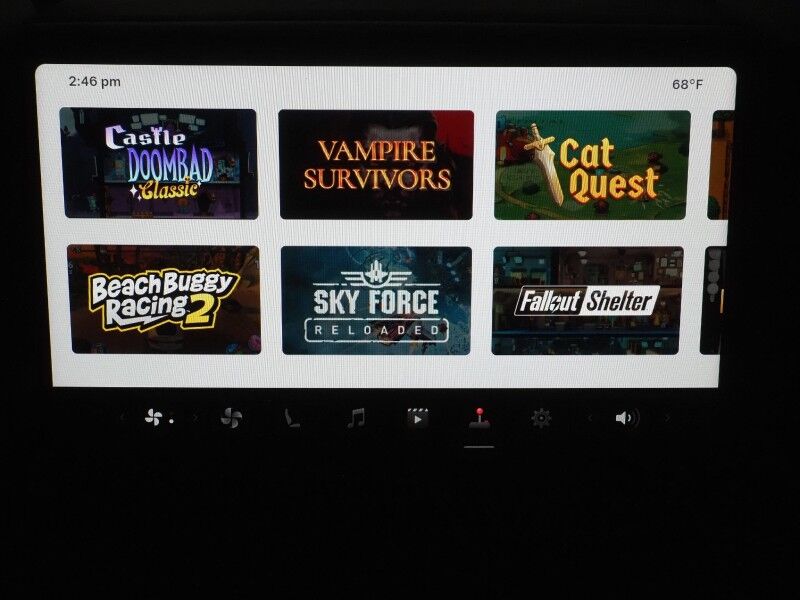 2026 Tesla Model Y Long Range AWD *AUTOPILOT, NAVIGATION, SAFETY ALERTS, ADAPTIVE CRUISE, AUTOMATIC PARKING, SURROUND CAMERAS, PANORAMA GLASS ROOF, CLIMATE SEATS, HEATED STEERING, WIRELESS CHARGING Round Rock TX