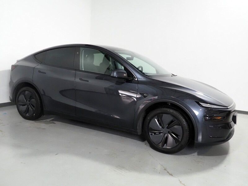 2026 Tesla Model Y Long Range AWD *AUTOPILOT, NAVIGATION, SAFETY ALERTS, ADAPTIVE CRUISE, AUTOMATIC PARKING, SURROUND CAMERAS, PANORAMA GLASS ROOF, CLIMATE SEATS, HEATED STEERING, WIRELESS CHARGING