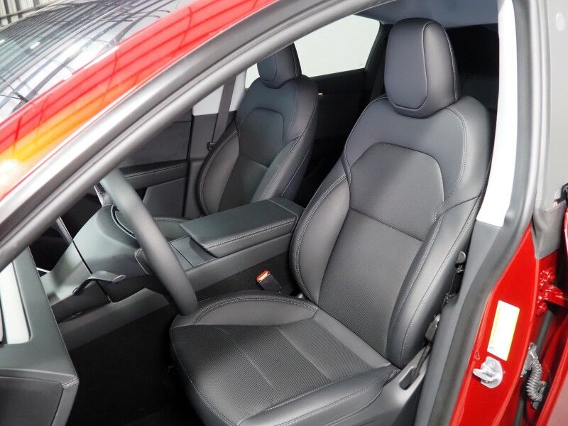 2026 Tesla Model Y Long Range AWD *AUTOPILOT, NAVIGATION, SAFETY ALERTS, ADAPTIVE CRUISE, AUTOMATIC PARKING, SURROUND CAMERAS, PANORAMA GLASS ROOF, CLIMATE SEATS, HEATED STEERING, WIRELESS CHARGING Round Rock TX