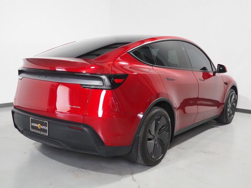 2026 Tesla Model Y Long Range AWD *AUTOPILOT, NAVIGATION, SAFETY ALERTS, ADAPTIVE CRUISE, AUTOMATIC PARKING, SURROUND CAMERAS, PANORAMA GLASS ROOF, CLIMATE SEATS, HEATED STEERING, WIRELESS CHARGING Round Rock TX