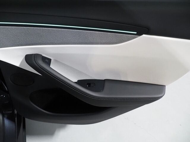 2026 Tesla Model Y Long Range AWD ***JUNIPER*** *AUTOPILOT, NAVIGATION, SAFETY ALERTS, ADAPTIVE CRUISE, AUTOMATIC PARKING, SURROUND CAMERAS, PANORAMA GLASS ROOF, CLIMATE SEATS, HEATED STEERING, WIRELESS CHARGING Round Rock TX