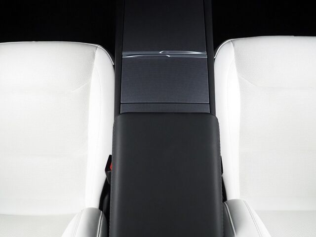 2026 Tesla Model Y Long Range AWD ***JUNIPER*** *AUTOPILOT, NAVIGATION, SAFETY ALERTS, ADAPTIVE CRUISE, AUTOMATIC PARKING, SURROUND CAMERAS, PANORAMA GLASS ROOF, CLIMATE SEATS, HEATED STEERING, WIRELESS CHARGING Round Rock TX