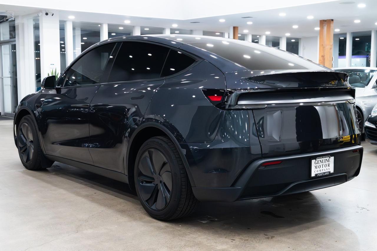 2026 Tesla Model Y Long Range Gladstone OR