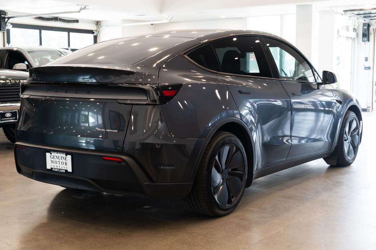2026 Tesla Model Y Long Range Gladstone OR