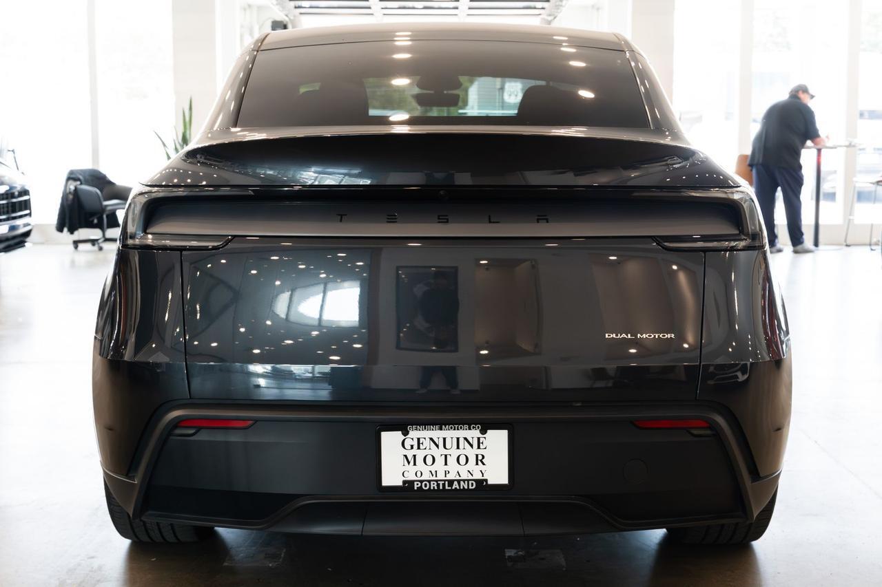2026 Tesla Model Y Long Range Gladstone OR