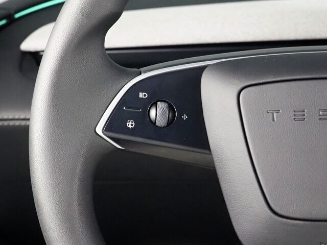 2026 Tesla Model Y Long Range Launch Series AWD *FULL SELF-DRIVING ENABLED, ACCELERATION BOOST, AUTOPILOT, NAVIGATION, SAFETY ALERTS, ADAPTIVE CRUISE, SURROUND CAMERAS, PANO GLASS ROOF, CLIMATE SEATS, HEATED STEERING, WIRELESS CHARGING Round Rock TX