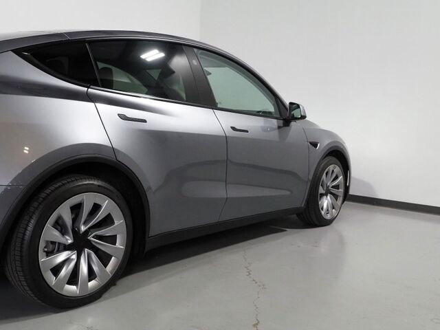 2026 Tesla Model Y Long Range Launch Series AWD *FULL SELF-DRIVING ENABLED, ACCELERATION BOOST, AUTOPILOT, NAVIGATION, SAFETY ALERTS, ADAPTIVE CRUISE, SURROUND CAMERAS, PANO GLASS ROOF, CLIMATE SEATS, HEATED STEERING, WIRELESS CHARGING Round Rock TX