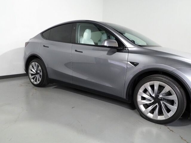 2026 Tesla Model Y Long Range Launch Series AWD *FULL SELF-DRIVING ENABLED, ACCELERATION BOOST, AUTOPILOT, NAVIGATION, SAFETY ALERTS, ADAPTIVE CRUISE, SURROUND CAMERAS, PANO GLASS ROOF, CLIMATE SEATS, HEATED STEERING, WIRELESS CHARGING Round Rock TX