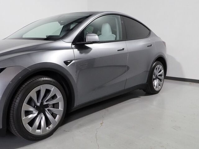 2026 Tesla Model Y Long Range Launch Series AWD *FULL SELF-DRIVING ENABLED, ACCELERATION BOOST, AUTOPILOT, NAVIGATION, SAFETY ALERTS, ADAPTIVE CRUISE, SURROUND CAMERAS, PANO GLASS ROOF, CLIMATE SEATS, HEATED STEERING, WIRELESS CHARGING Round Rock TX