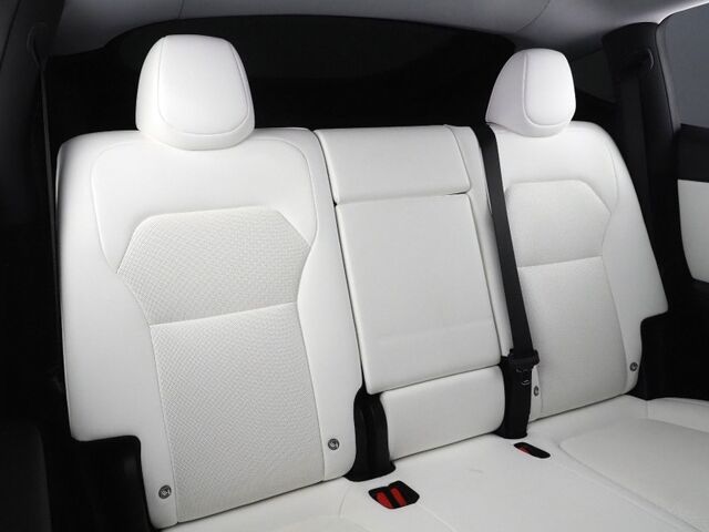 2026 Tesla Model Y Long Range Launch Series AWD *FULL SELF-DRIVING ENABLED, ACCELERATION BOOST, AUTOPILOT, NAVIGATION, SAFETY ALERTS, ADAPTIVE CRUISE, SURROUND CAMERAS, PANO GLASS ROOF, CLIMATE SEATS, HEATED STEERING, WIRELESS CHARGING Round Rock TX