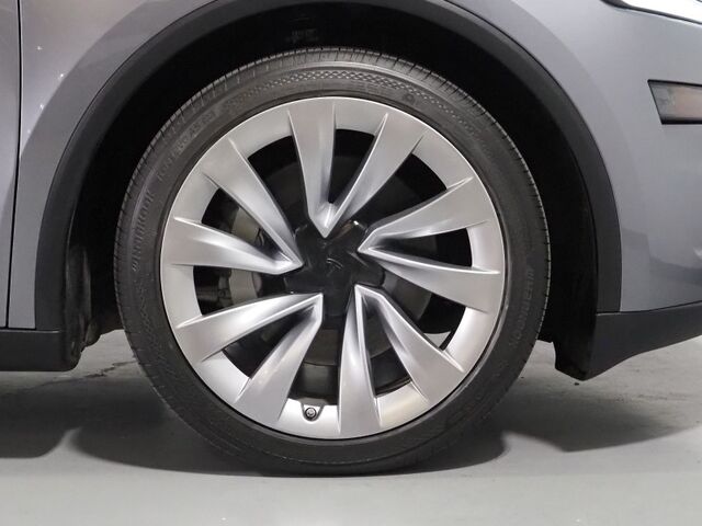 2026 Tesla Model Y Long Range Launch Series AWD *FULL SELF-DRIVING ENABLED, ACCELERATION BOOST, AUTOPILOT, NAVIGATION, SAFETY ALERTS, ADAPTIVE CRUISE, SURROUND CAMERAS, PANO GLASS ROOF, CLIMATE SEATS, HEATED STEERING, WIRELESS CHARGING Round Rock TX