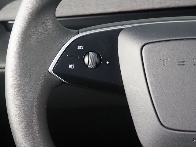 2026 Tesla Model Y Long Range RWD Juniper *AUTOPILOT, NAVIGATION, SAFETY ALERTS, ADAPTIVE CRUISE, AUTOMATIC PARKING, SURROUND CAMERAS, PANORAMA GLASS ROOF, CLIMATE SEATS, HEATED STEERING, WIRELESS CHARGING Round Rock TX