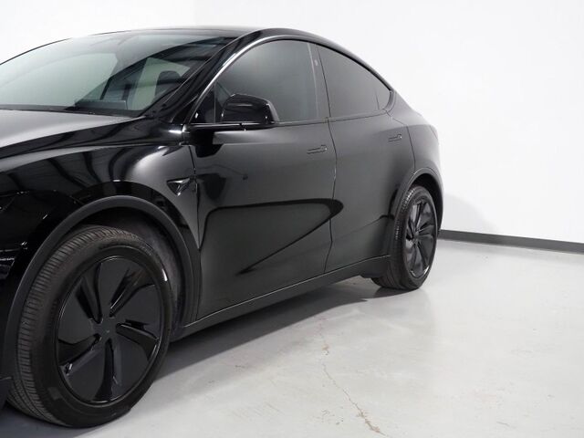 2026 Tesla Model Y Long Range RWD Juniper *AUTOPILOT, NAVIGATION, SAFETY ALERTS, ADAPTIVE CRUISE, AUTOMATIC PARKING, SURROUND CAMERAS, PANORAMA GLASS ROOF, CLIMATE SEATS, HEATED STEERING, WIRELESS CHARGING Round Rock TX
