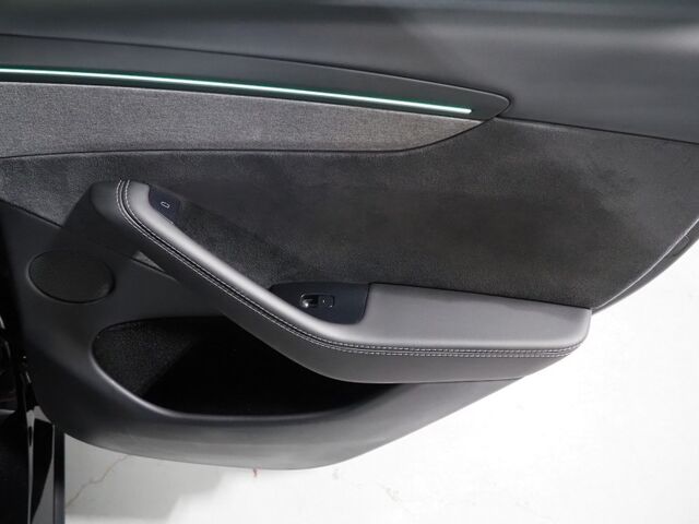 2026 Tesla Model Y Long Range RWD Juniper *AUTOPILOT, NAVIGATION, SAFETY ALERTS, ADAPTIVE CRUISE, AUTOMATIC PARKING, SURROUND CAMERAS, PANORAMA GLASS ROOF, CLIMATE SEATS, HEATED STEERING, WIRELESS CHARGING Round Rock TX