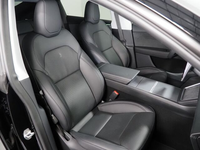 2026 Tesla Model Y Long Range RWD Juniper *AUTOPILOT, NAVIGATION, SAFETY ALERTS, ADAPTIVE CRUISE, AUTOMATIC PARKING, SURROUND CAMERAS, PANORAMA GLASS ROOF, CLIMATE SEATS, HEATED STEERING, WIRELESS CHARGING Round Rock TX