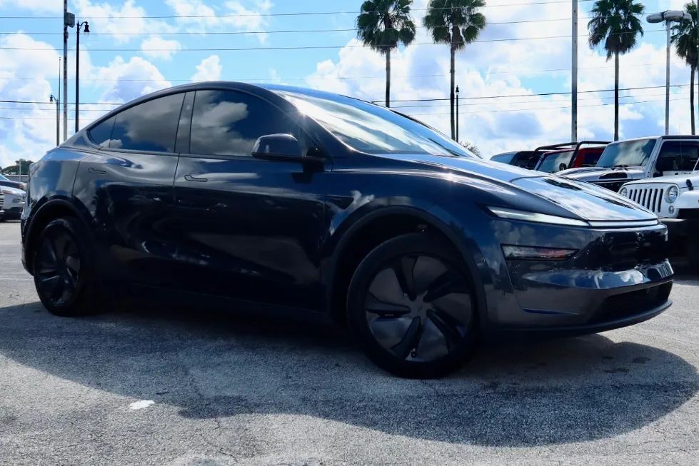 2026 Tesla Model Y Long Range Sport Utility 4D Maitland FL