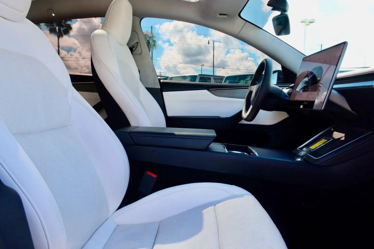 2026 Tesla Model Y Long Range Sport Utility 4D Maitland FL