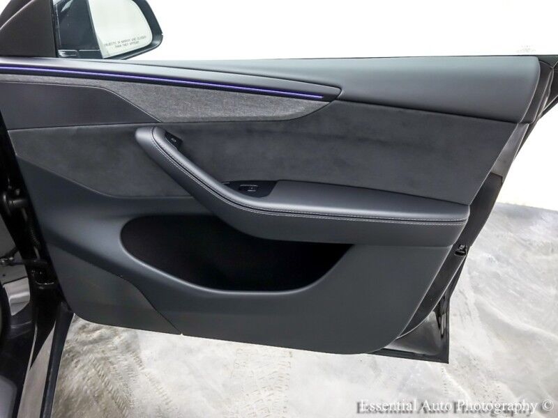 2026 Tesla Model Y Long Range Willowbrook IL