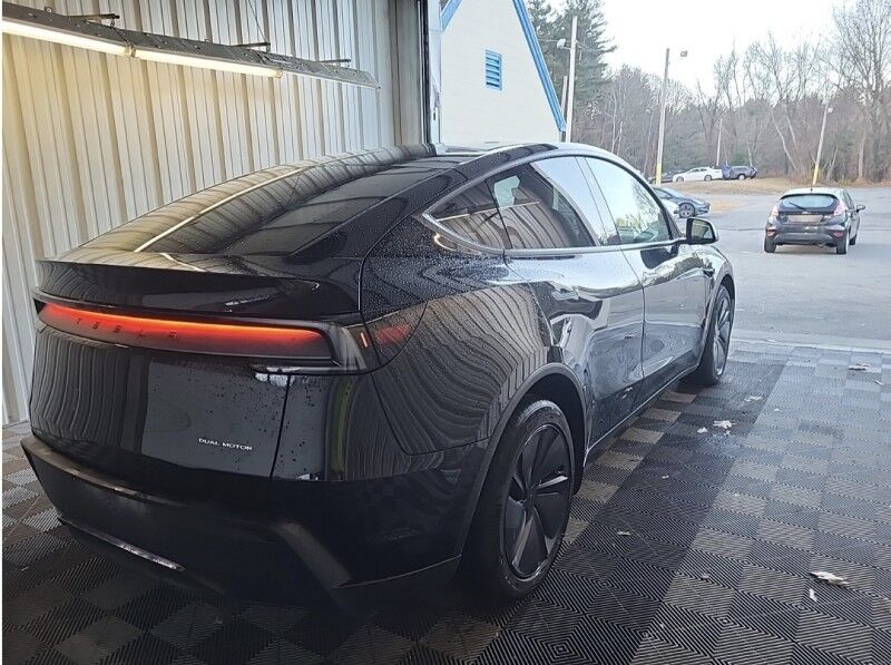 2026 Tesla Model Y Long Range Willowbrook IL