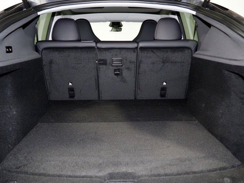 2026 Tesla Model Y Performance AWD *AUTOPILOT, NAVIGATION, SAFETY ALERTS, ADAPTIVE CRUISE, AUTOMATIC PARKING, SURROUND CAMERAS, PANORAMA GLASS ROOF, CLIMATE SEATS, HEATED STEERING, 21 INCH ARACHNID WHEELS, WIRELESS CHARGING Round Rock TX