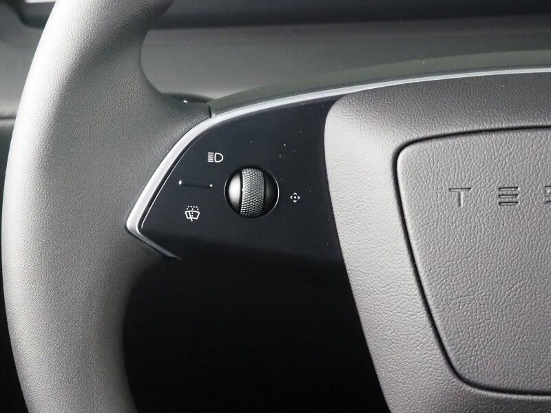 2026 Tesla Model Y Performance AWD *AUTOPILOT, NAVIGATION, SAFETY ALERTS, ADAPTIVE CRUISE, AUTOMATIC PARKING, SURROUND CAMERAS, PANORAMA GLASS ROOF, CLIMATE SEATS, HEATED STEERING, 21 INCH ARACHNID WHEELS, WIRELESS CHARGING Round Rock TX