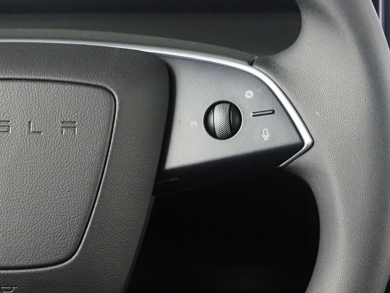 2026 Tesla Model Y Performance AWD *AUTOPILOT, NAVIGATION, SAFETY ALERTS, ADAPTIVE CRUISE, AUTOMATIC PARKING, SURROUND CAMERAS, PANORAMA GLASS ROOF, CLIMATE SEATS, HEATED STEERING, 21 INCH ARACHNID WHEELS, WIRELESS CHARGING Round Rock TX