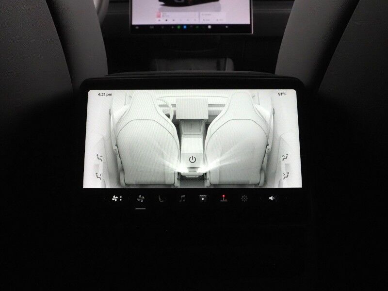 2026 Tesla Model Y Performance AWD *AUTOPILOT, NAVIGATION, SAFETY ALERTS, ADAPTIVE CRUISE, AUTOMATIC PARKING, SURROUND CAMERAS, PANORAMA GLASS ROOF, CLIMATE SEATS, HEATED STEERING, 21 INCH ARACHNID WHEELS, WIRELESS CHARGING Round Rock TX