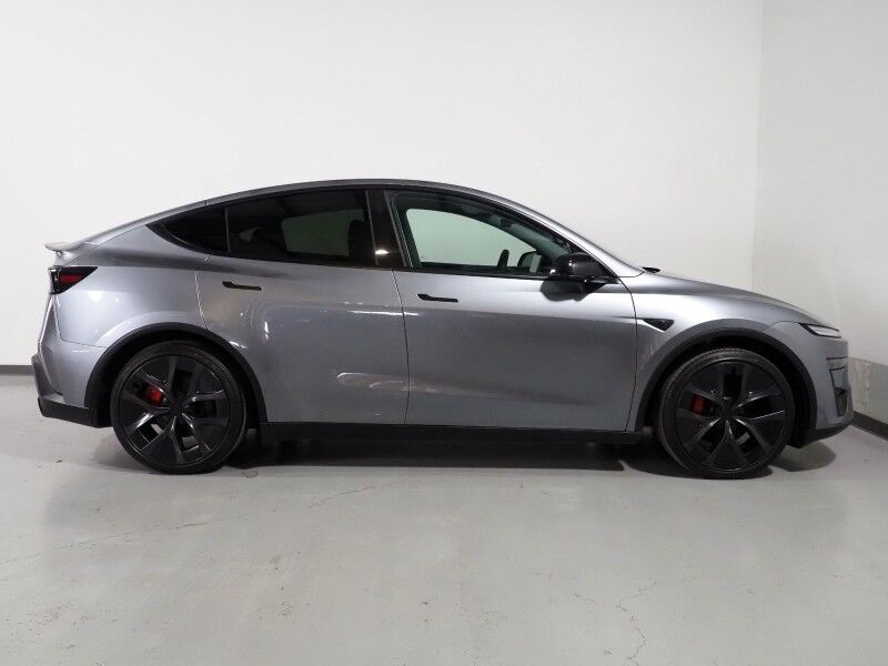 2026 Tesla Model Y Performance AWD *AUTOPILOT, NAVIGATION, SAFETY ALERTS, ADAPTIVE CRUISE, AUTOMATIC PARKING, SURROUND CAMERAS, PANORAMA GLASS ROOF, CLIMATE SEATS, HEATED STEERING, 21 INCH ARACHNID WHEELS, WIRELESS CHARGING Round Rock TX