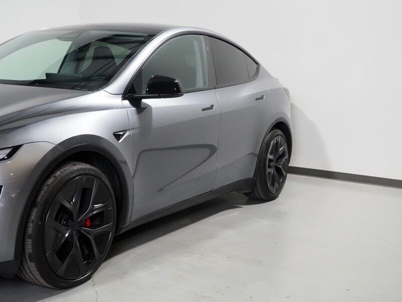 2026 Tesla Model Y Performance AWD *AUTOPILOT, NAVIGATION, SAFETY ALERTS, ADAPTIVE CRUISE, AUTOMATIC PARKING, SURROUND CAMERAS, PANORAMA GLASS ROOF, CLIMATE SEATS, HEATED STEERING, 21 INCH ARACHNID WHEELS, WIRELESS CHARGING Round Rock TX