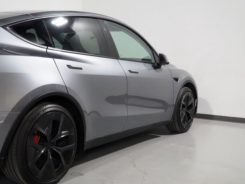 2026 Tesla Model Y Performance AWD *AUTOPILOT, NAVIGATION, SAFETY ALERTS, ADAPTIVE CRUISE, AUTOMATIC PARKING, SURROUND CAMERAS, PANORAMA GLASS ROOF, CLIMATE SEATS, HEATED STEERING, 21 INCH ARACHNID WHEELS, WIRELESS CHARGING Round Rock TX