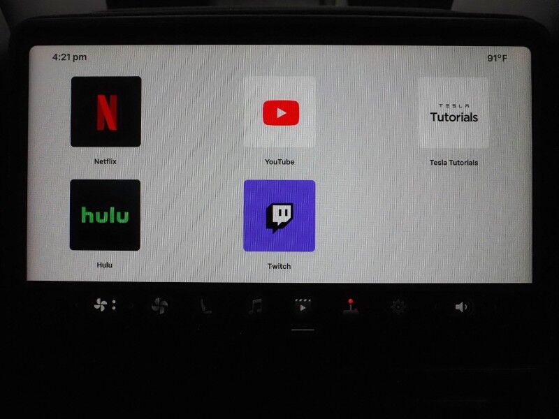 2026 Tesla Model Y Performance AWD *AUTOPILOT, NAVIGATION, SAFETY ALERTS, ADAPTIVE CRUISE, AUTOMATIC PARKING, SURROUND CAMERAS, PANORAMA GLASS ROOF, CLIMATE SEATS, HEATED STEERING, 21 INCH ARACHNID WHEELS, WIRELESS CHARGING Round Rock TX