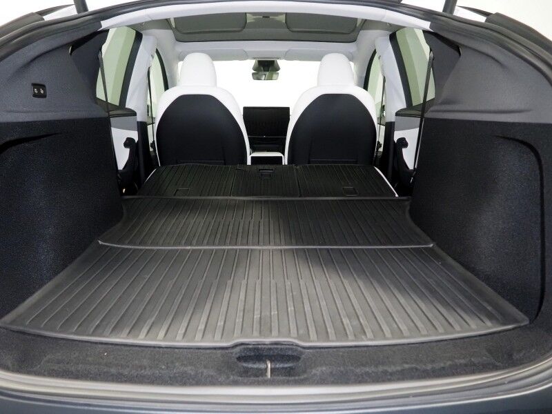 2026 Tesla Model Y Premium AWD *AUTOPILOT, NAVIGATION, SAFETY ALERTS, ADAPTIVE CRUISE, AUTOMATIC PARKING, SURROUND CAMERAS, PANORAMA GLASS ROOF, CLIMATE SEATS, HEATED STEERING, WIRELESS CHARGING Round Rock TX