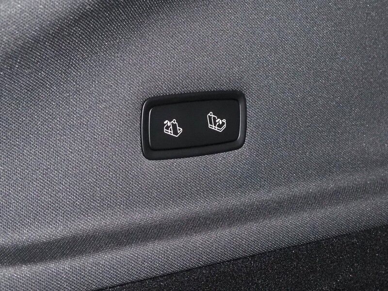 2026 Tesla Model Y Premium AWD *AUTOPILOT, NAVIGATION, SAFETY ALERTS, ADAPTIVE CRUISE, AUTOMATIC PARKING, SURROUND CAMERAS, PANORAMA GLASS ROOF, CLIMATE SEATS, HEATED STEERING, WIRELESS CHARGING Round Rock TX