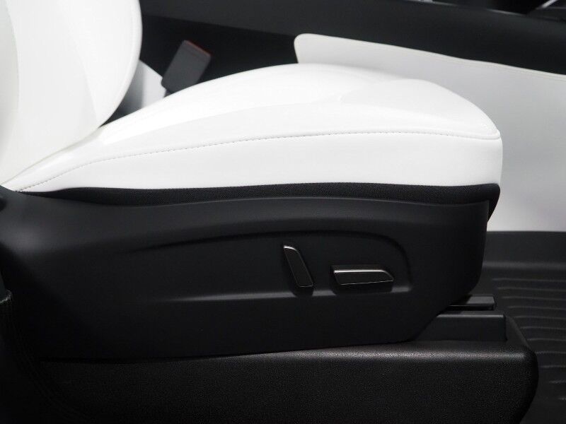 2026 Tesla Model Y Premium AWD *AUTOPILOT, NAVIGATION, SAFETY ALERTS, ADAPTIVE CRUISE, AUTOMATIC PARKING, SURROUND CAMERAS, PANORAMA GLASS ROOF, CLIMATE SEATS, HEATED STEERING, WIRELESS CHARGING Round Rock TX