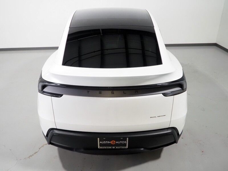2026 Tesla Model Y Premium AWD *AUTOPILOT, NAVIGATION, SAFETY ALERTS, ADAPTIVE CRUISE, AUTOMATIC PARKING, SURROUND CAMERAS, PANORAMA GLASS ROOF, CLIMATE SEATS, HEATED STEERING, WIRELESS CHARGING Round Rock TX