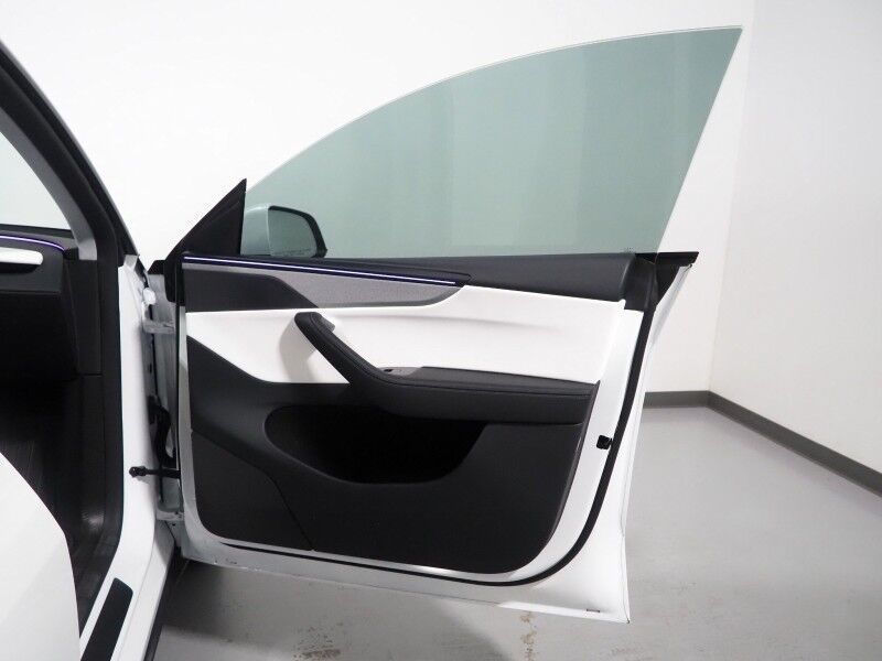 2026 Tesla Model Y Premium AWD *AUTOPILOT, NAVIGATION, SAFETY ALERTS, ADAPTIVE CRUISE, AUTOMATIC PARKING, SURROUND CAMERAS, PANORAMA GLASS ROOF, CLIMATE SEATS, HEATED STEERING, WIRELESS CHARGING Round Rock TX