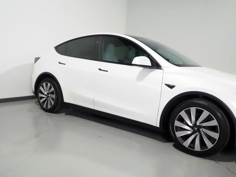 2026 Tesla Model Y Premium AWD *AUTOPILOT, NAVIGATION, SAFETY ALERTS, ADAPTIVE CRUISE, AUTOMATIC PARKING, SURROUND CAMERAS, PANORAMA GLASS ROOF, CLIMATE SEATS, HEATED STEERING, WIRELESS CHARGING Round Rock TX