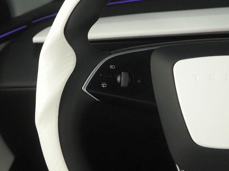 2026 Tesla Model Y Premium AWD *AUTOPILOT, NAVIGATION, SAFETY ALERTS, ADAPTIVE CRUISE, AUTOMATIC PARKING, SURROUND CAMERAS, PANORAMA GLASS ROOF, CLIMATE SEATS, HEATED STEERING, WIRELESS CHARGING Round Rock TX