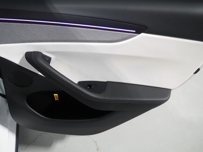 2026 Tesla Model Y Premium AWD *AUTOPILOT, NAVIGATION, SAFETY ALERTS, ADAPTIVE CRUISE, AUTOMATIC PARKING, SURROUND CAMERAS, PANORAMA GLASS ROOF, CLIMATE SEATS, HEATED STEERING, WIRELESS CHARGING Round Rock TX