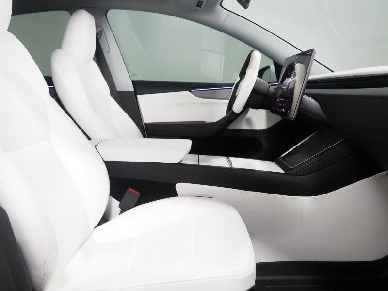 2026 Tesla Model Y Premium AWD *AUTOPILOT, NAVIGATION, SAFETY ALERTS, ADAPTIVE CRUISE, AUTOMATIC PARKING, SURROUND CAMERAS, PANORAMA GLASS ROOF, CLIMATE SEATS, HEATED STEERING, WIRELESS CHARGING Round Rock TX