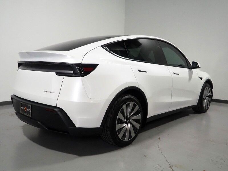2026 Tesla Model Y Premium AWD *AUTOPILOT, NAVIGATION, SAFETY ALERTS, ADAPTIVE CRUISE, AUTOMATIC PARKING, SURROUND CAMERAS, PANORAMA GLASS ROOF, CLIMATE SEATS, HEATED STEERING, WIRELESS CHARGING Round Rock TX