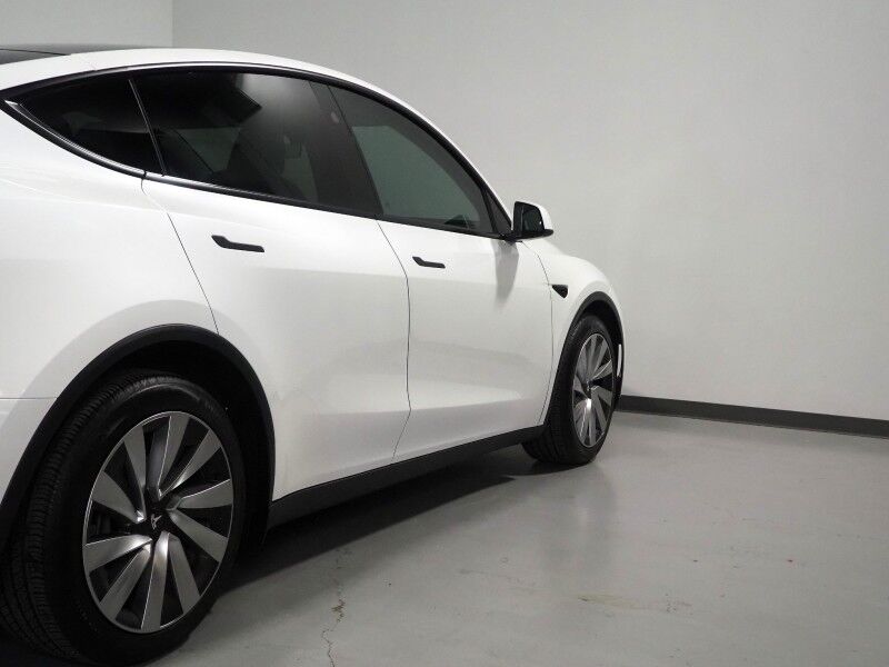 2026 Tesla Model Y Premium AWD *AUTOPILOT, NAVIGATION, SAFETY ALERTS, ADAPTIVE CRUISE, AUTOMATIC PARKING, SURROUND CAMERAS, PANORAMA GLASS ROOF, CLIMATE SEATS, HEATED STEERING, WIRELESS CHARGING Round Rock TX