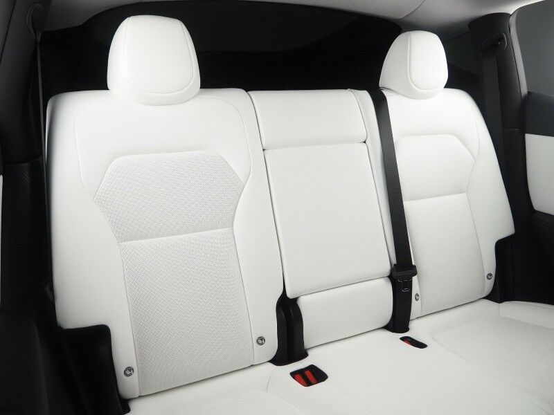 2026 Tesla Model Y Premium AWD *AUTOPILOT, NAVIGATION, SAFETY ALERTS, ADAPTIVE CRUISE, AUTOMATIC PARKING, SURROUND CAMERAS, PANORAMA GLASS ROOF, CLIMATE SEATS, HEATED STEERING, WIRELESS CHARGING Round Rock TX