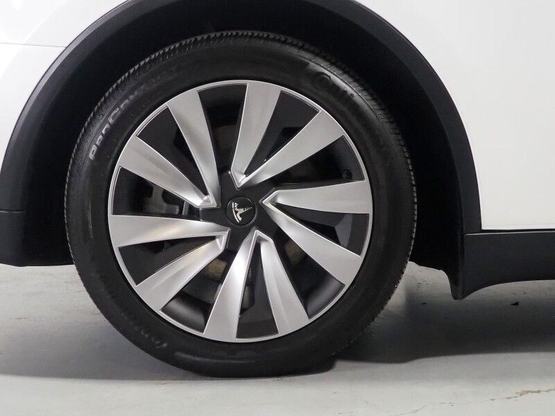 2026 Tesla Model Y Premium AWD *AUTOPILOT, NAVIGATION, SAFETY ALERTS, ADAPTIVE CRUISE, AUTOMATIC PARKING, SURROUND CAMERAS, PANORAMA GLASS ROOF, CLIMATE SEATS, HEATED STEERING, WIRELESS CHARGING Round Rock TX